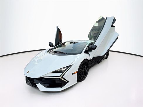 Used 2024 Lamborghini Revuelto image 29