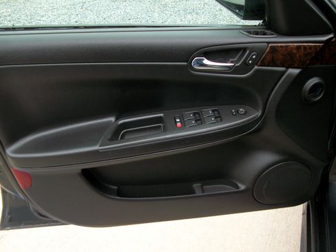 Used 2014 Chevrolet Impala Limited LS image 4