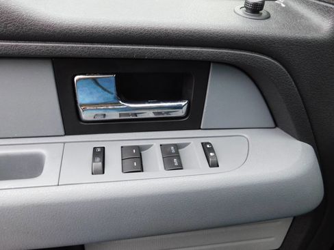 Used 2013 Ford F150 XLT w/ XLT Chrome Pkg image 16