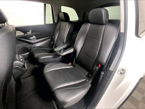 Used 2023 Mercedes-Benz GLS 450 4MATIC image 26