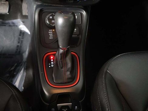 Used 2021 Jeep Compass Trailhawk AWD/4WD image 44