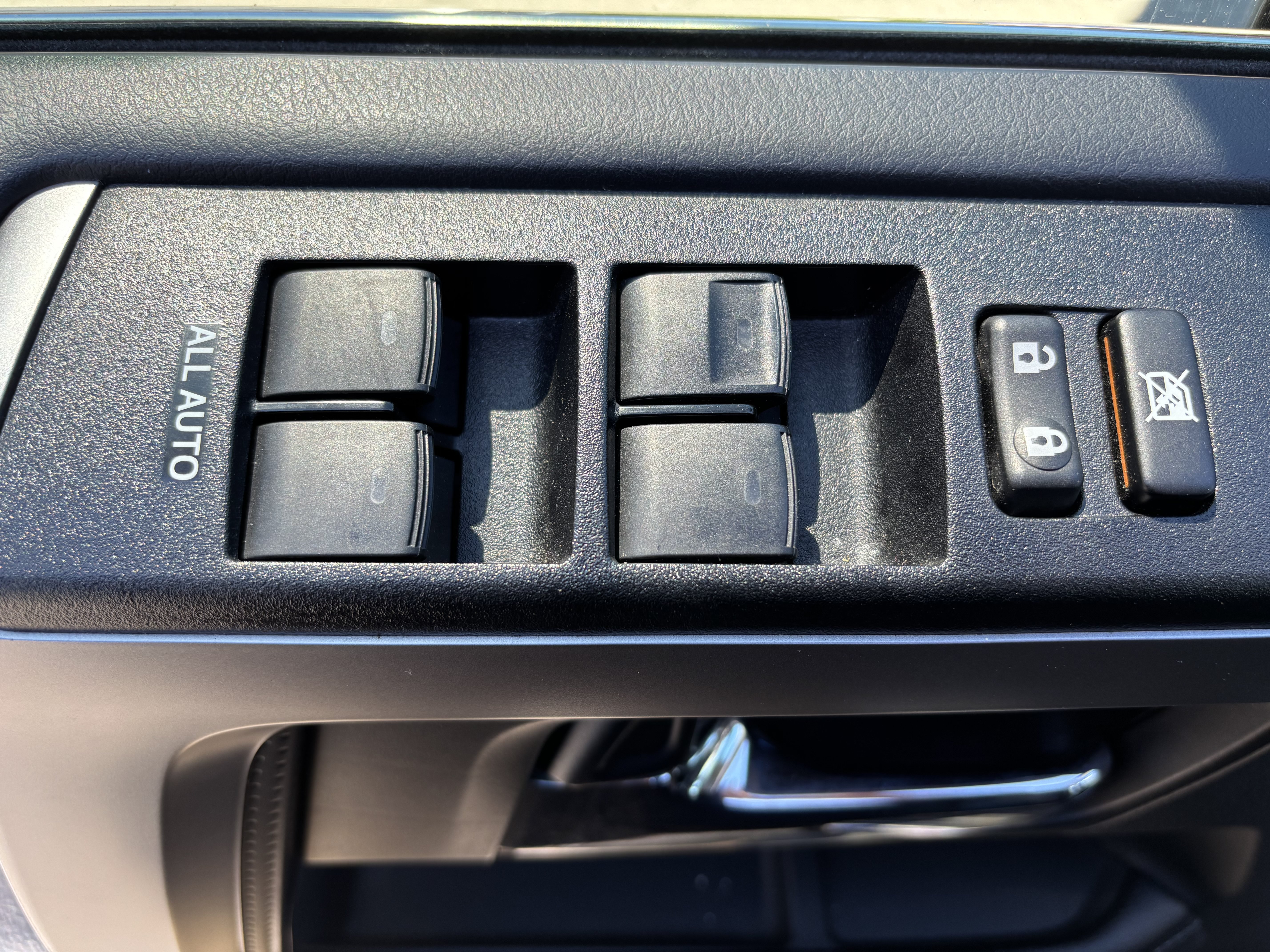 Used 2023 Toyota 4Runner Limited AWD/4WD image 17