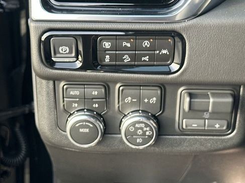 New 2026 GMC Yukon XL Denali w/ Denali Reserve Package image 18