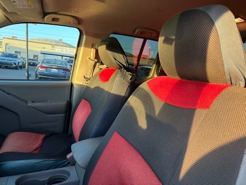 Used 2019 Nissan Frontier SV AWD/4WD image 11