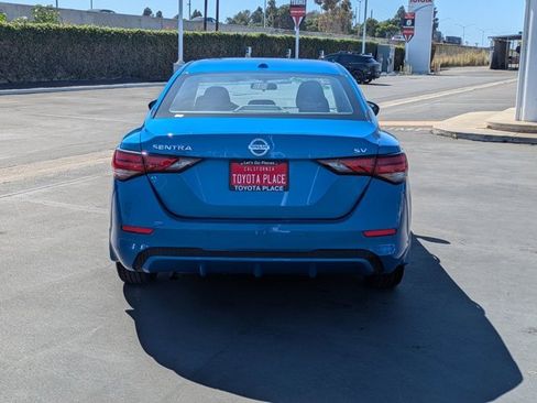 Used 2022 Nissan Sentra SV w/ Trunk Package image 9