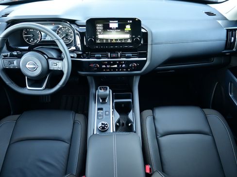 New 2025 Nissan Pathfinder SL image 20