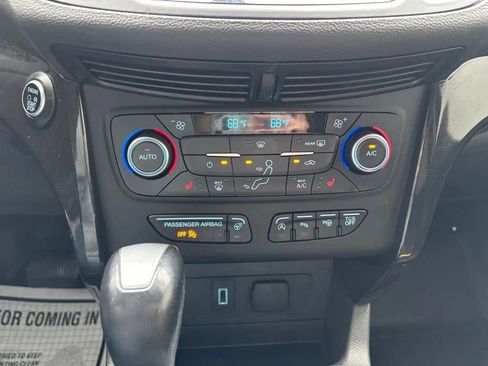 Used 2018 Ford Escape Titanium AWD/4WD image 16