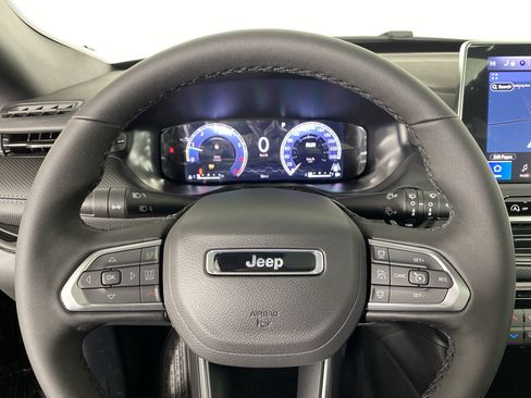 New 2026 Jeep Compass Limited w/ Sun, Sound & Navigation Group AWD/4WD image 19