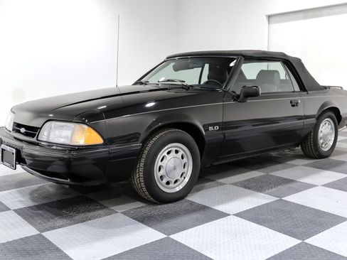 Used 1989 Ford Mustang LX image 5