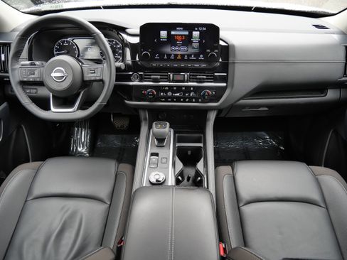 Used 2023 Nissan Pathfinder SL image 15