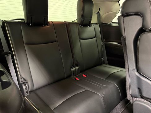 Used 2020 INFINITI QX60 Luxe w/ Essential Package FWD image 18