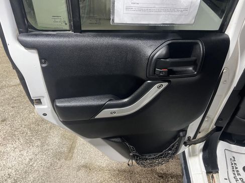 Used 2011 Jeep Wrangler Unlimited Rubicon w/ Trailer Tow Group AWD/4WD image 18
