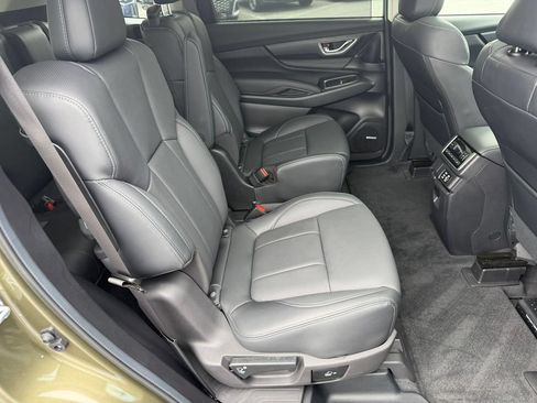 Used 2025 Subaru Ascent Limited AWD/4WD image 19