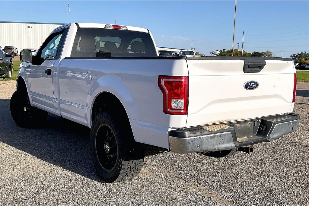 Used 2017 Ford F150 XLT w/ Max Trailer Tow Package AWD/4WD image 3