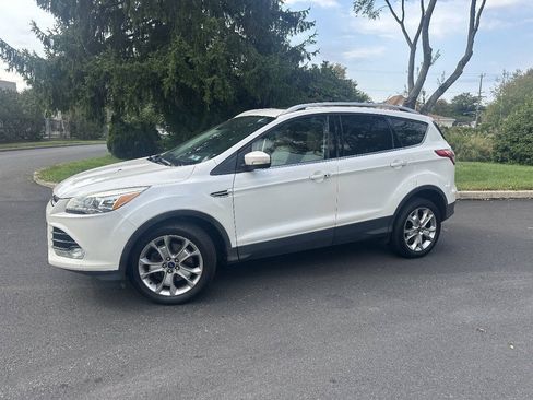 Used 2014 Ford Escape Titanium w/ Equipment Group 401A AWD/4WD image 4