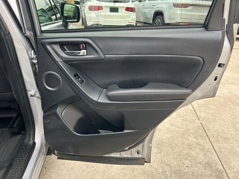 Used 2016 Subaru Forester 2.5i Limited image 15