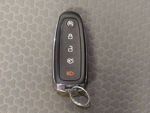 Used 2019 Ford Escape SE FWD image 32