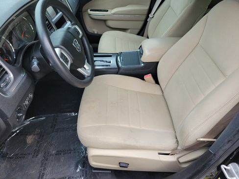 Used 2012 Dodge Charger SE image 3