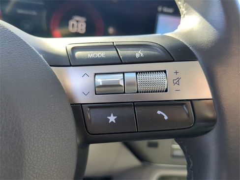 Used 2024 Hyundai Kona SEL image 28