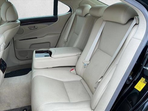 Used 2014 Lexus LS 460 AWD w/ Comfort Package image 13