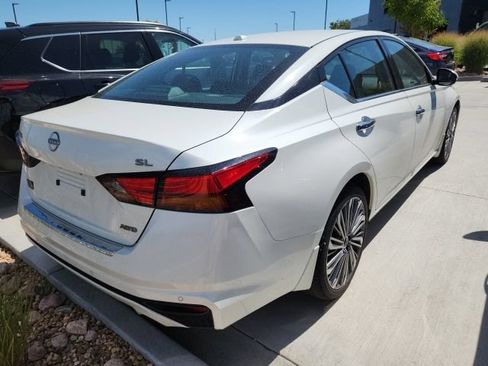 Used 2023 Nissan Altima 2.5 SL AWD/4WD image 3