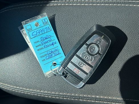 Certified 2020 Ford Escape SEL image 36