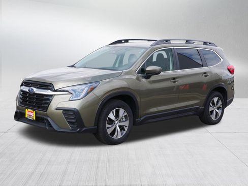 Used 2025 Subaru Ascent Premium AWD/4WD image 3