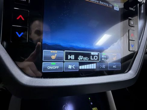 Certified 2025 Subaru Forester Limited image 25