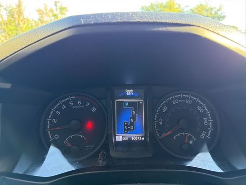 Used 2021 Toyota Tacoma SR w/ SR Convenience Package image 12