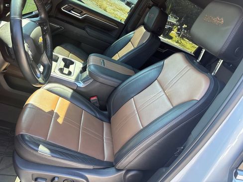 Used 2025 Chevrolet Silverado 3500 High Country w/ High Country Premium Package AWD/4WD image 16