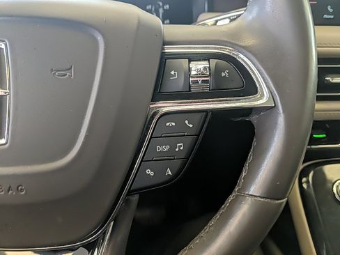 Certified 2022 Lincoln Nautilus Reserve w/ Equipment Group 201A image 17