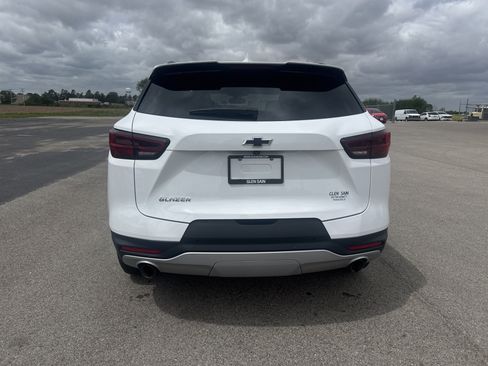 Used 2024 Chevrolet Blazer LT w/ Convenience Package FWD image 4