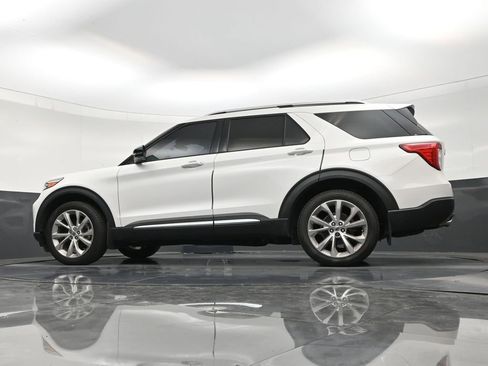 Used 2022 Ford Explorer Platinum w/ Equipment Group 601A AWD/4WD image 21