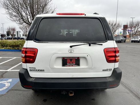 Used 2004 Toyota Sequoia SR5 image 4