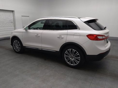 Used 2017 Lincoln MKX Reserve w/ Cargo Utility Package FWD image 3