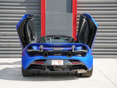 Used 2022 McLaren 720S Luxury image 16