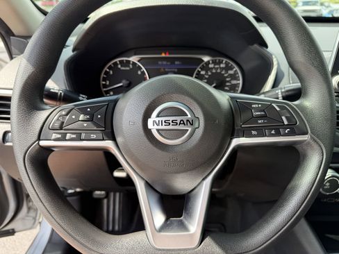 Used 2020 Nissan Altima 2.5 S FWD image 29