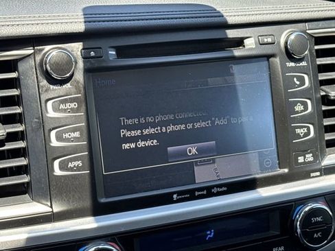 Used 2019 Toyota Highlander SE AWD/4WD image 30