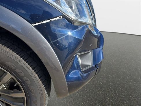 Used 2018 Nissan Armada Platinum image 29