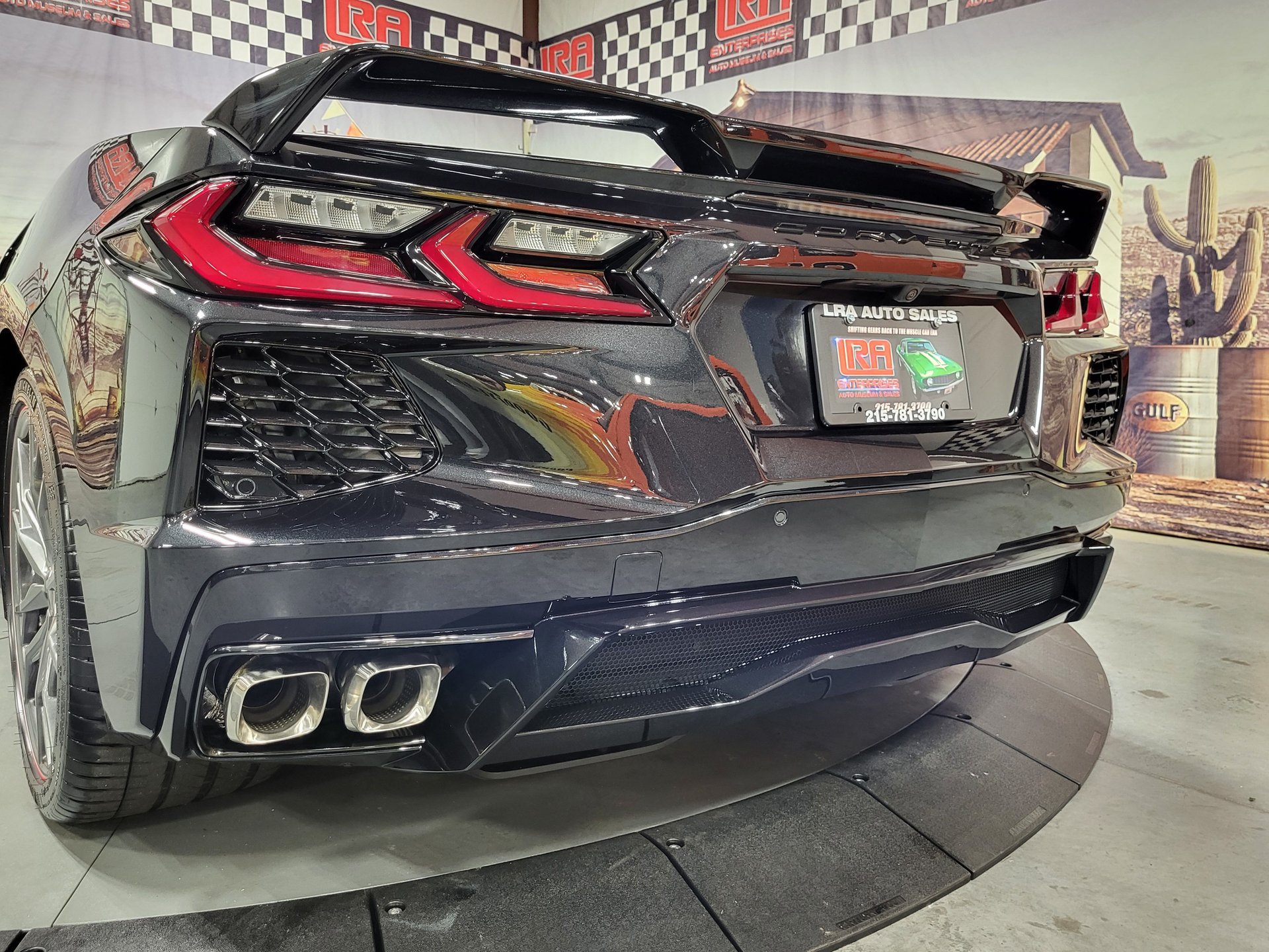 Used 2023 Chevrolet Corvette Stingray Premium Conv w/ Z51 Performance Package RWD image 7