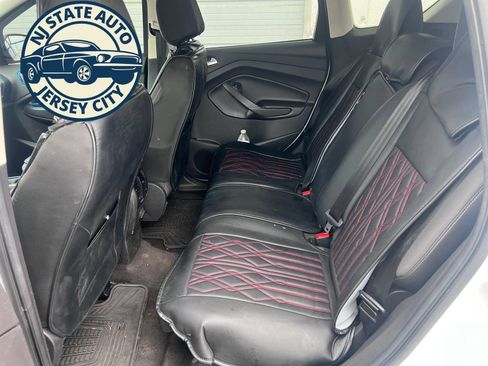 Used 2017 Ford Escape SE AWD/4WD image 7