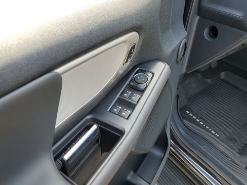 New 2025 Ford Expedition Active AWD/4WD image 17