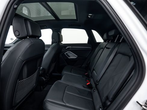 New 2025 Audi Q3 2.0T Premium image 16