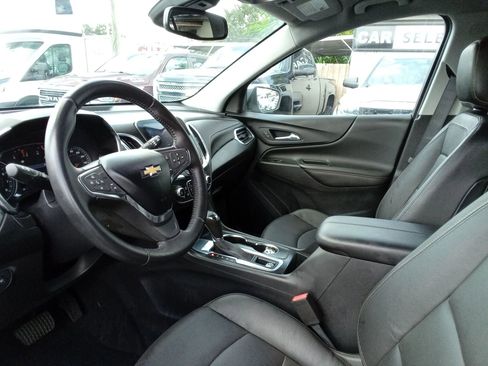 Used 2021 Chevrolet Equinox Premier image 12