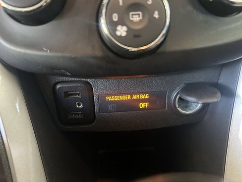 Used 2022 Chevrolet Trax LS w/ Tint and Cruise Package image 17