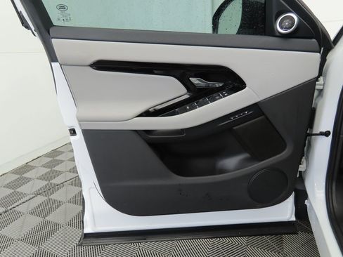 Used 2024 Land Rover Range Rover Evoque Dynamic SE image 23