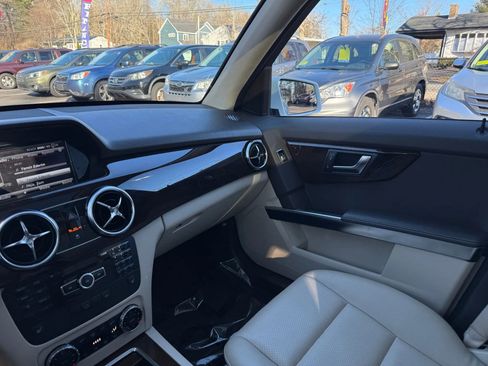 Used 2013 Mercedes-Benz GLK 350 4MATIC image 25