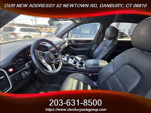 Used 2020 Porsche Cayenne E-Hybrid image 8