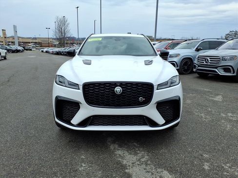 Used 2024 Jaguar F-PACE SVR image 8