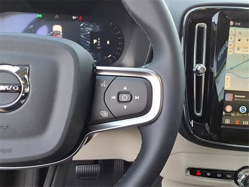 New 2026 Volvo XC40 B5 Plus w/ Protection Package Premier image 18